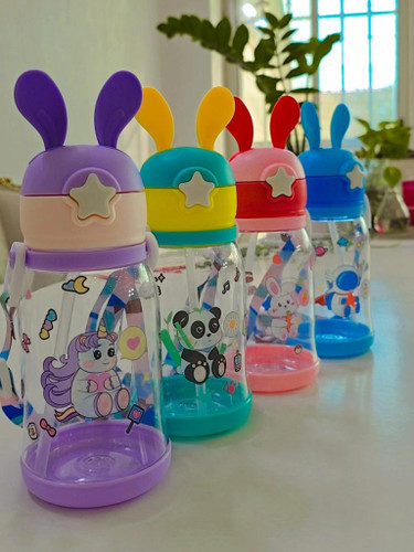 قمقمه خرگوشی نی دار وارداتیه بدون نشتی و عالی سایز 19.5 *8.5 و 600 میل بدنه اکرولیک بند قابل تنظیم