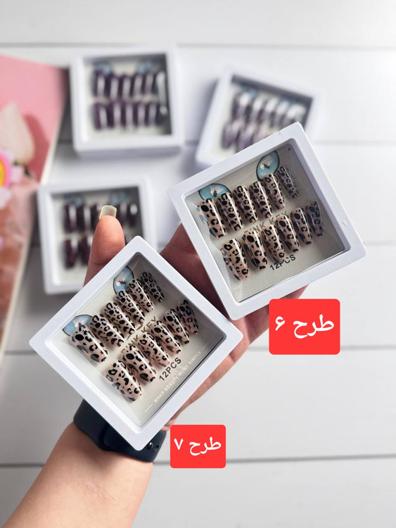 عکس محصول ناخن مصنوعی طرح پلنگی سبک بادومی رنگبندی متنوع
