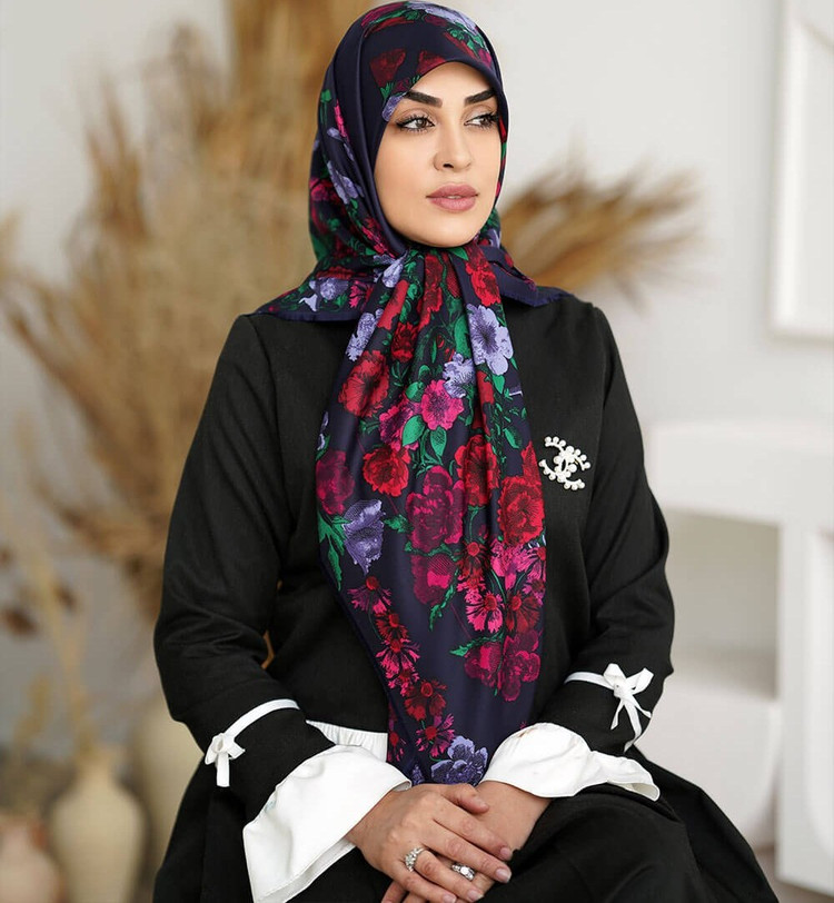 عکس محصول روسری ابریشم مک کویین اصل