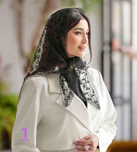 عکس محصول مینی اسکارف سه گوش مخمل کوب وارداتی دور دانتل قواره ۹۰