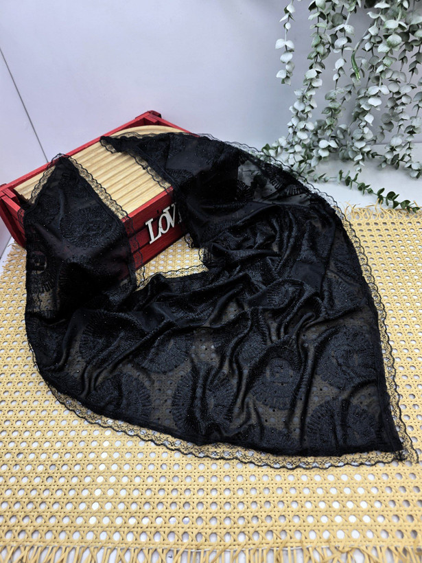 مینی اسکارف مخمل فول نگین + دور دانتل وارداتی